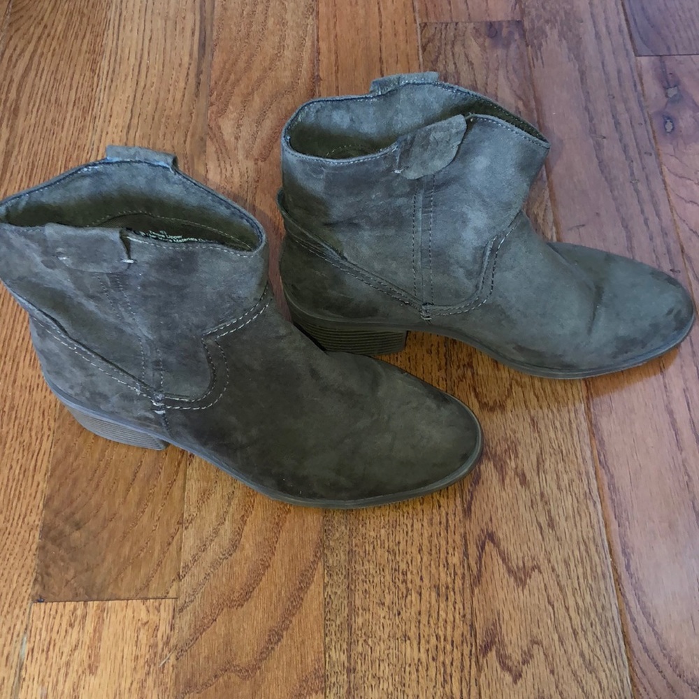 Ankle bootie
